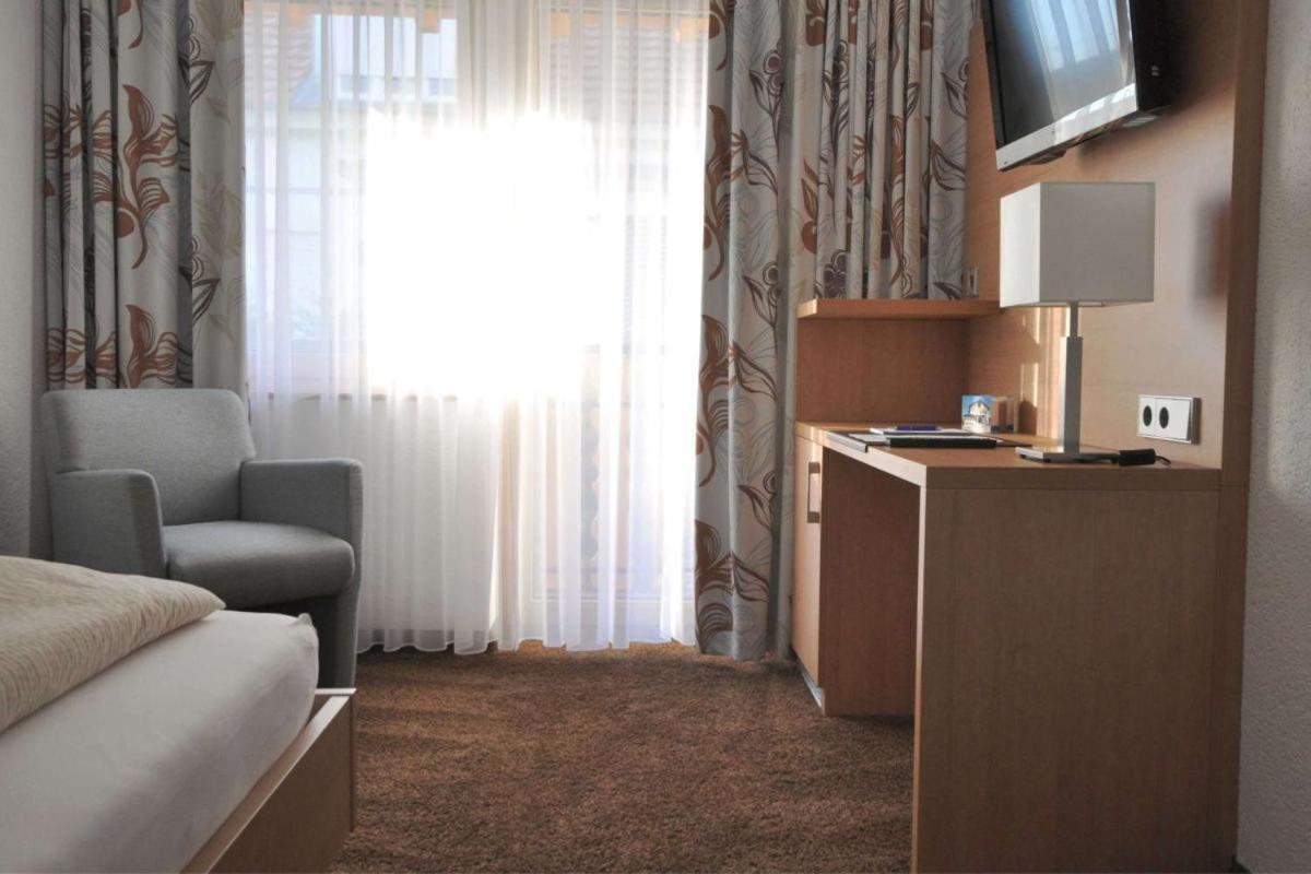 Hotel-Pension-Jasmin ラインフェルデン エクステリア 写真